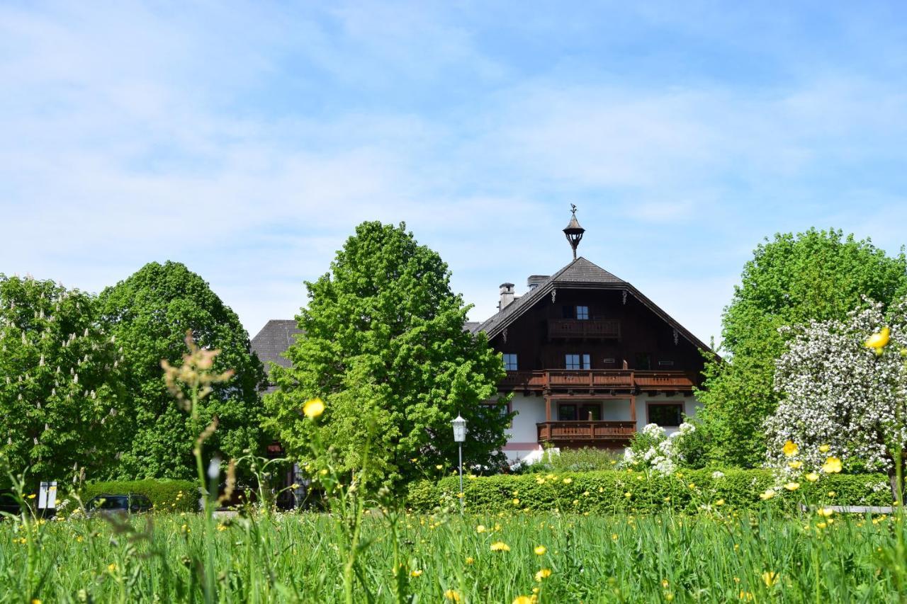 Seehotel Huber Sankt Gilgen Exterior photo